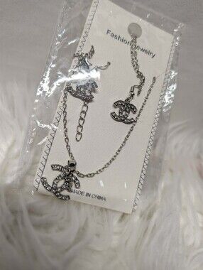 💖10 FOR 20💖Silver Crystal Double C Pendant Necklace and Earrings Set
